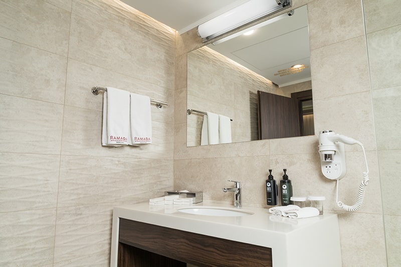 Standard Twin - 2 single beds: 24 sqm